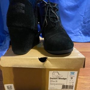 TOMS Wedge Ankle Boot
